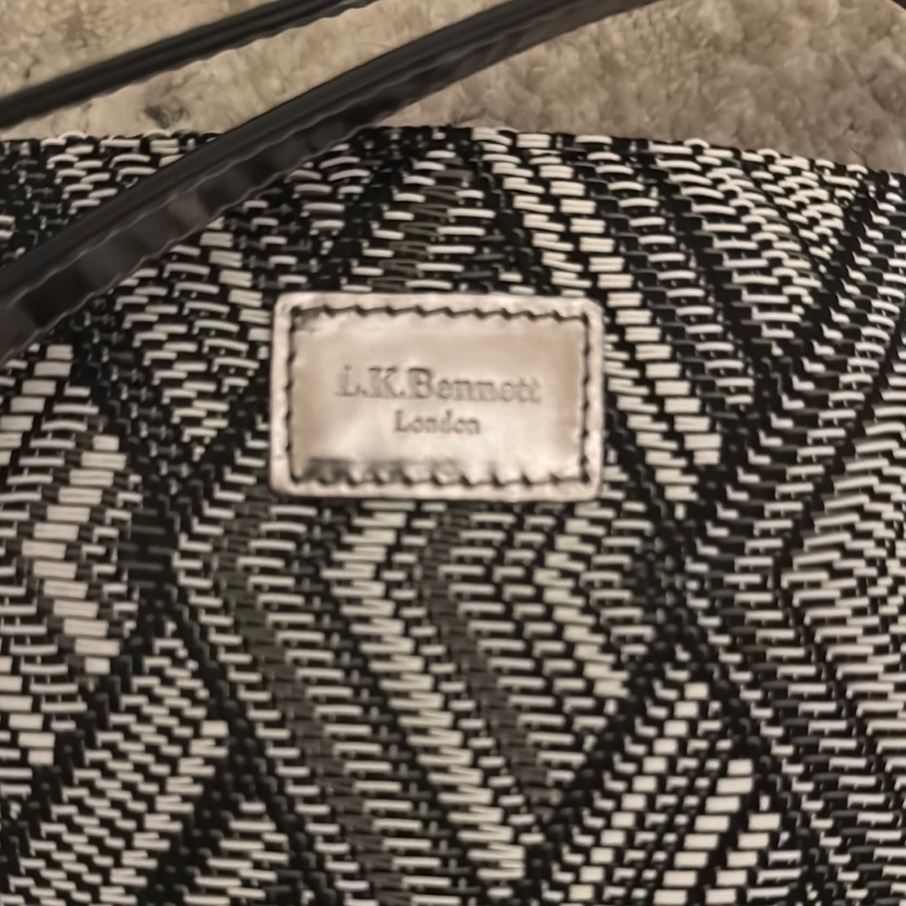 LK Bennett Monochrome Patterned Tote NWT - Picture 2 of 9